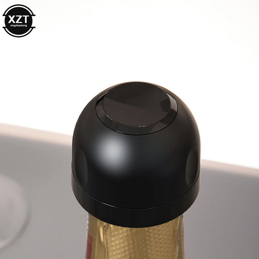 Black Vacuum Wine Stopper with Seal System 3 Black Vacuum Wine Stopper with Seal System - Image 3