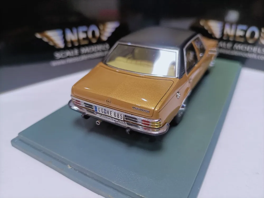 Vintage Opel Commodore 1:43 Diecast Model 3 Vintage Opel Commodore 1:43 Diecast Model - Image 3