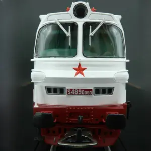 Czech CSD HO Train Model in Red and White 7 Sfa9a27e897df46228b391e04ad8d3c36o
