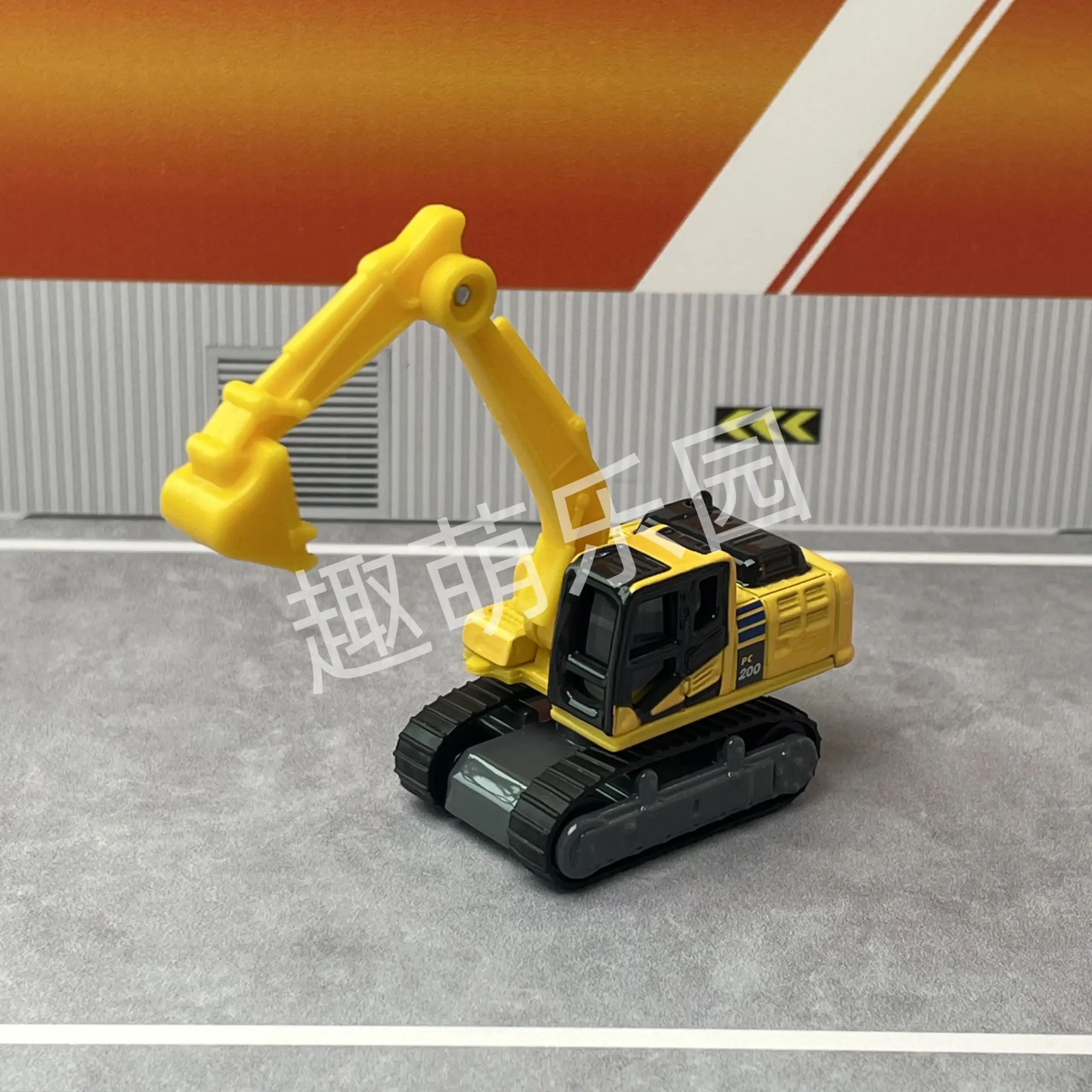 Takara Tomy Komatsu PC200-10 Excavator Model 5 Takara Tomy Komatsu PC200-10 Excavator Model - Image 5