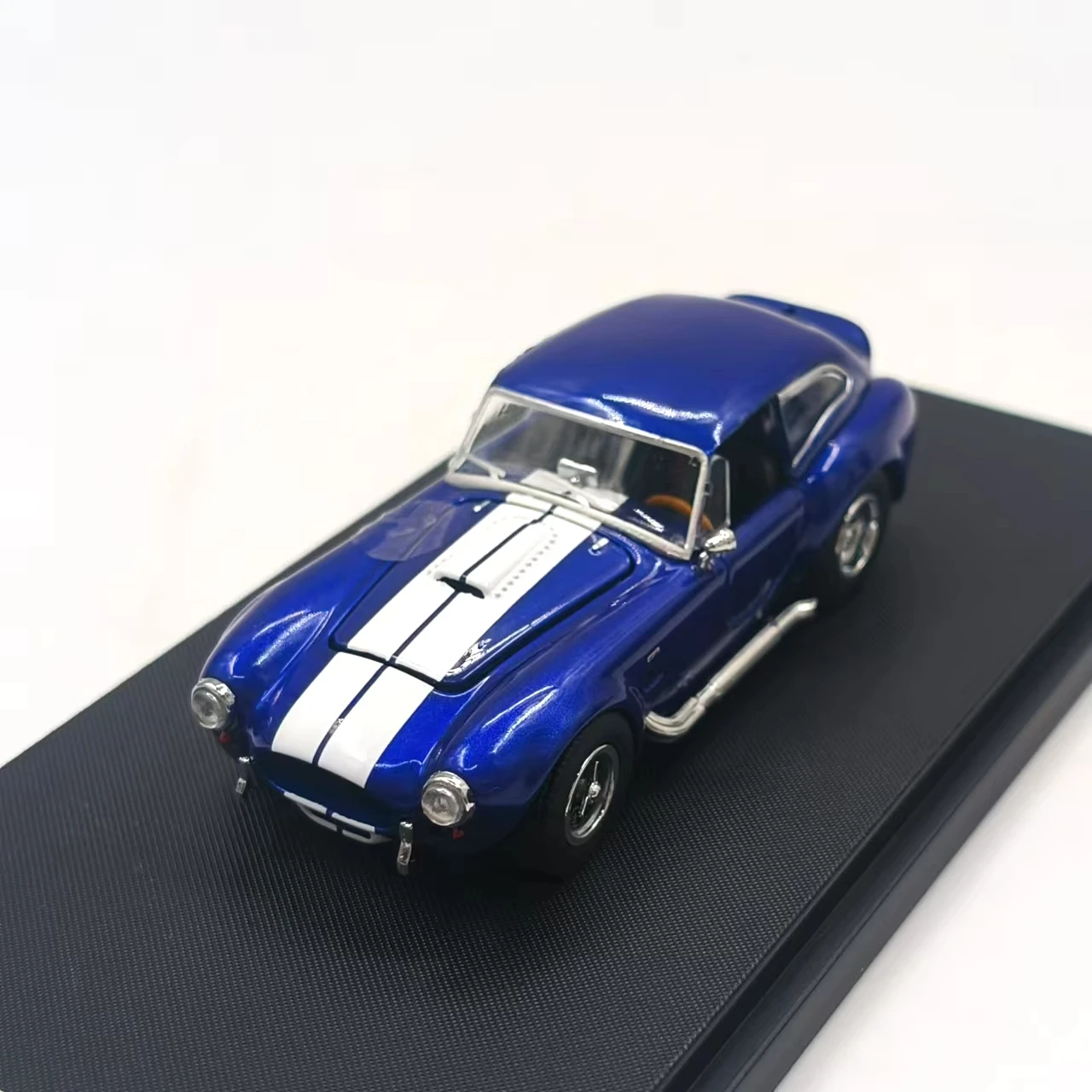 Shelby 427 COBRA Diecast Model 1:64 Scale 5 Shelby 427 COBRA Diecast Model 1:64 Scale - Image 5