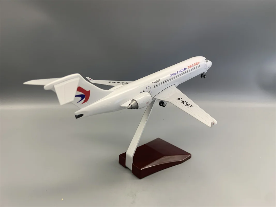 Resin Aircraft Model 34 cm with LED Options 2 Resin Aircraft Model 34 cm with LED Options - Image 2