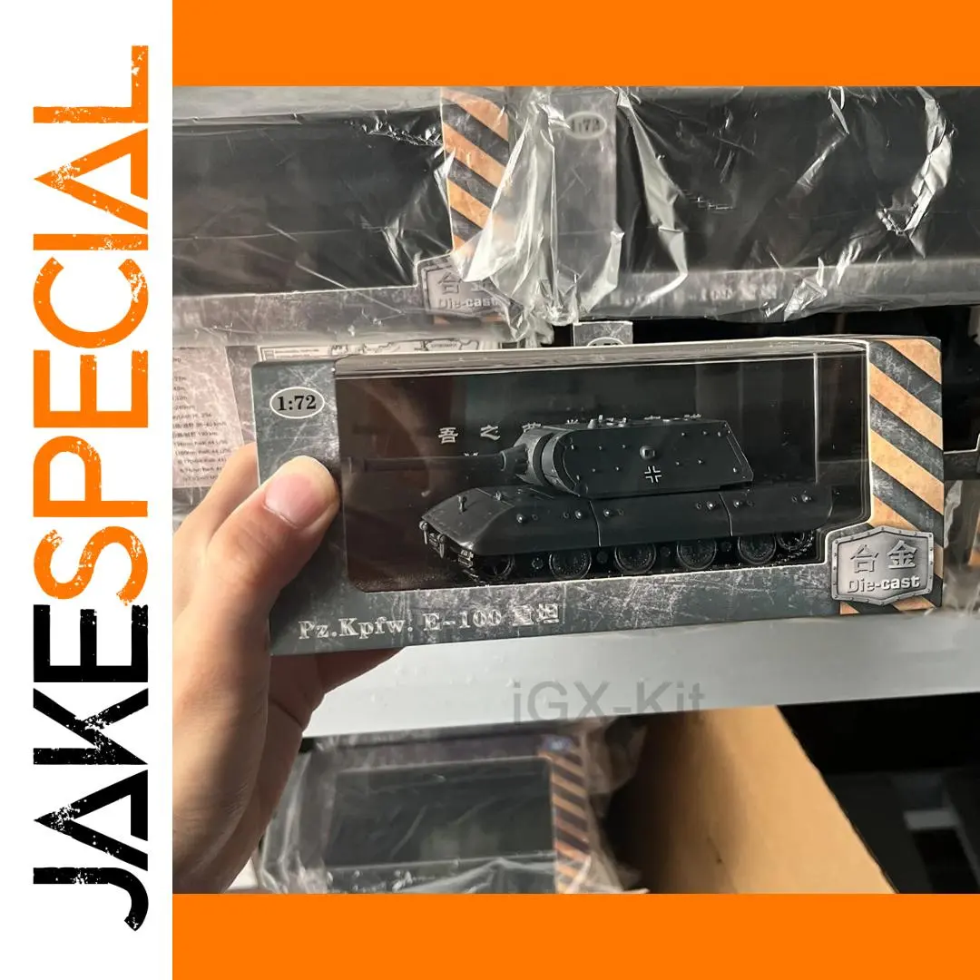 German E-100 Heavy Tank Model 1:72 Scale 1 German E-100 Heavy Tank Model 1:72 Scale