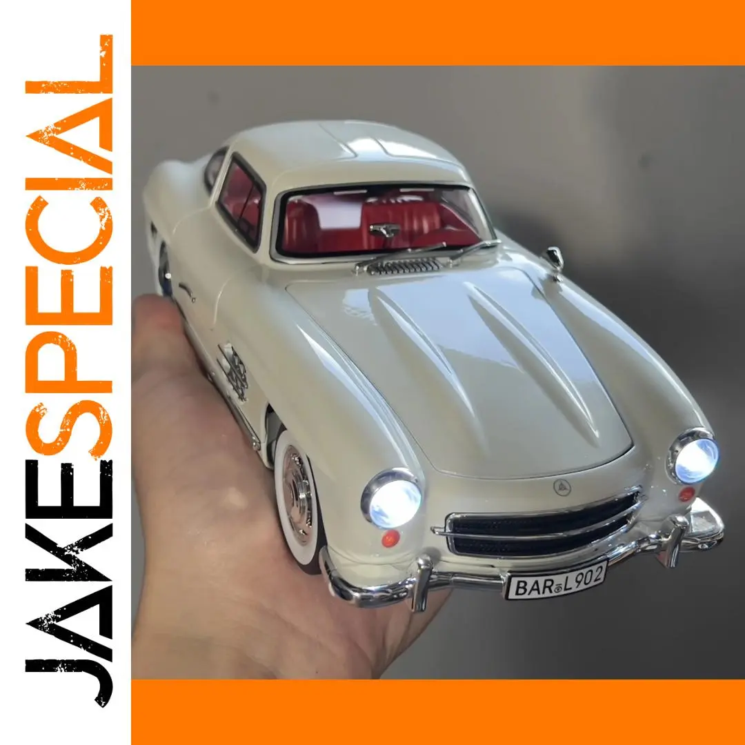 1:18 Mercedes-Benz 300SL Diecast Model 1 1:18 Mercedes-Benz 300SL Diecast Model