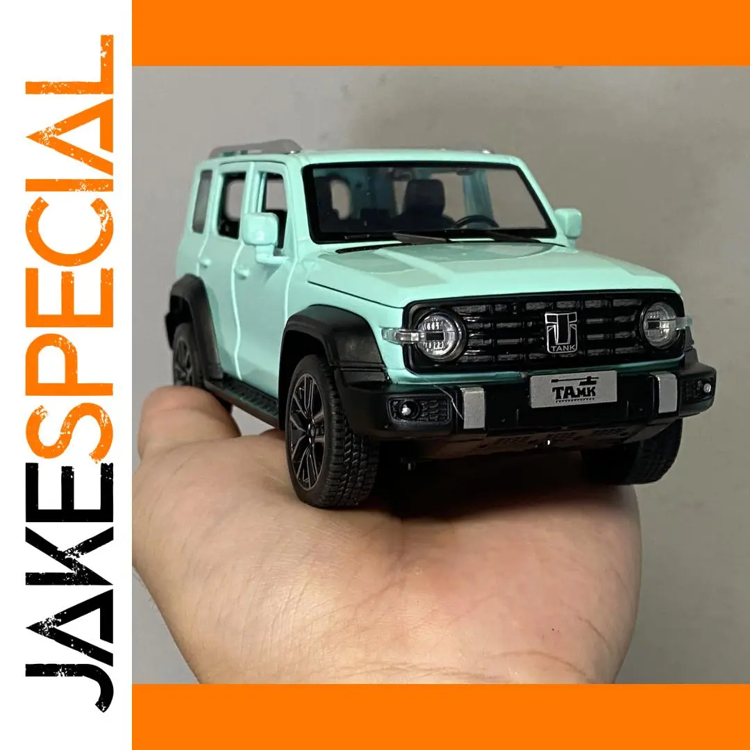 1:32 Scale Off-Road SUV Diecast Model 1 1:32 Scale Off-Road SUV Diecast Model