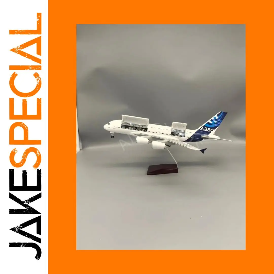 White Airbus A380 Model 1:160 Scale for Collectors 1 White Airbus A380 Model 1:160 Scale for Collectors