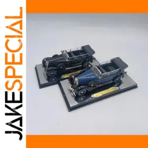 Vintage Open-Top Car Model by Maisto - 1:43 Scale