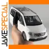White Mercedes-Benz V260L 1:24 Diecast Model