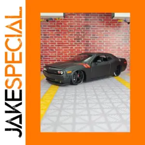 1:24 Diecast Dodge Challenger Model Car