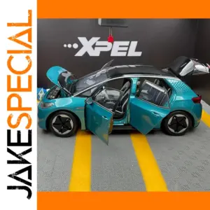 1:18 Scale Diecast ID.3 SUV Model in Green or White