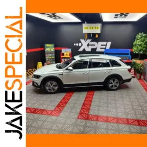 1:18 Scale Alloy Car Model by MINI AUTO