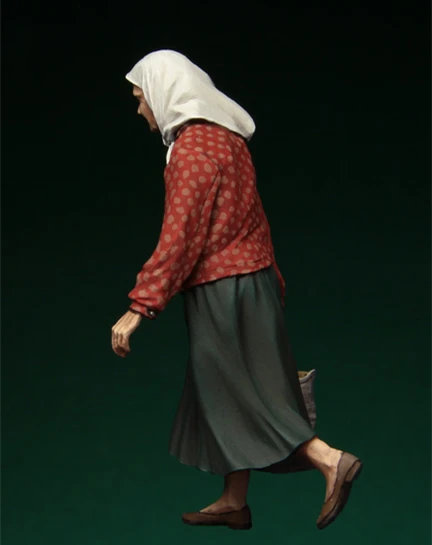 WW2 Russian Refugee 1/35 Resin Figure Kit 2 WW2 Russian Refugee 1/35 Resin Figure Kit - Image 2