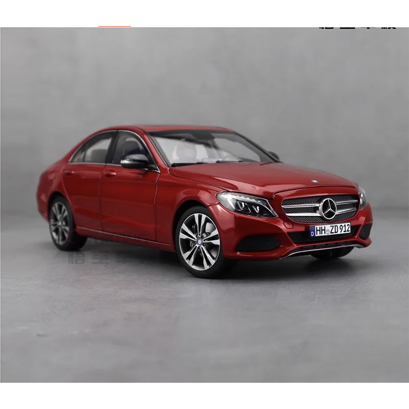 Mercedes-Benz C200 2015 Diecast Model 1:18 Scale 2 Mercedes-Benz C200 2015 Diecast Model 1:18 Scale - Image 2