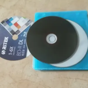 High-Capacity 50GB Blu-ray Disc Pack (10 Units) 5 S0686fc3ddaf845efa3b964d1750cf5e4D