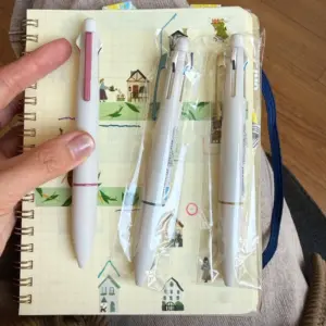 Mitsubishi UNI Jetstream 4+1 Multi-Function Pen 13 S077f3196eb434f6a99ad5cf5b2441218O