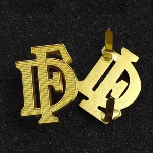 Vintage German Military Epaulet Pair in Gold 12 S0c6f4f9821cc46e5984e77754d1aaf126