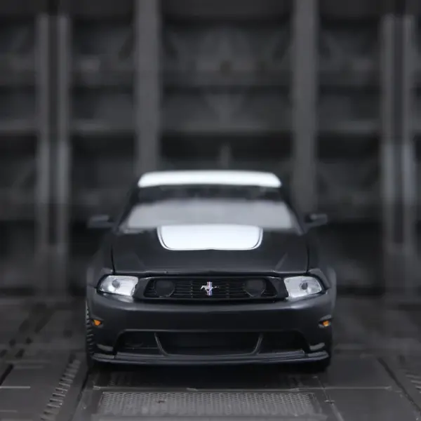 Maisto 1:24 Ford Mustang Boss 302 Model | JakeSpecial