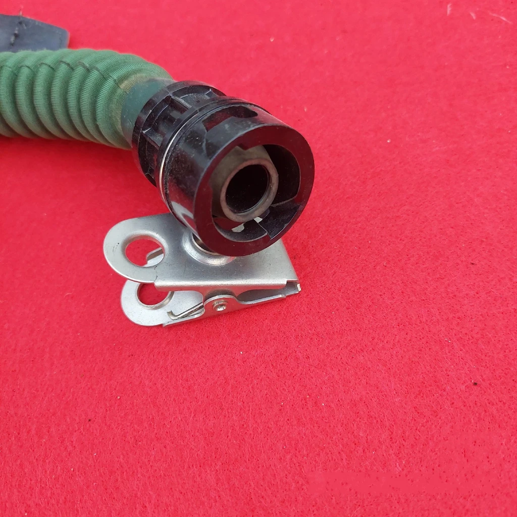 Military Surplus High-Altitude Oxygen Mask 3 Military Surplus High-Altitude Oxygen Mask - Image 3