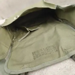 Vintage Vietnamese War-Era Signal Rucksack 11 S2acf212103e740cda8af4a86ff6141dfs