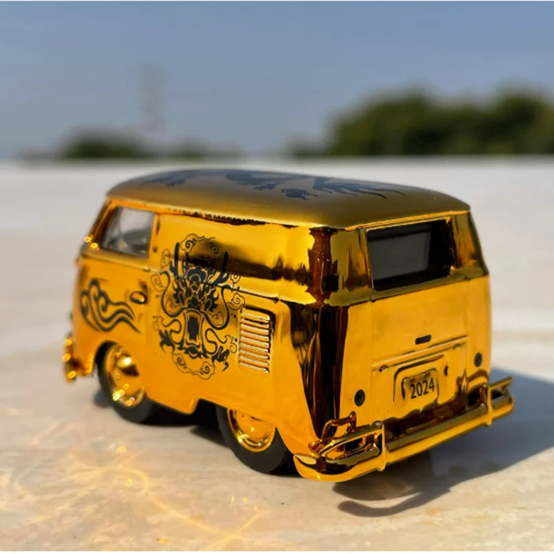 Gold VW T1 Van Diecast Model 1:64 Scale 5 Gold VW T1 Van Diecast Model 1:64 Scale - Image 5