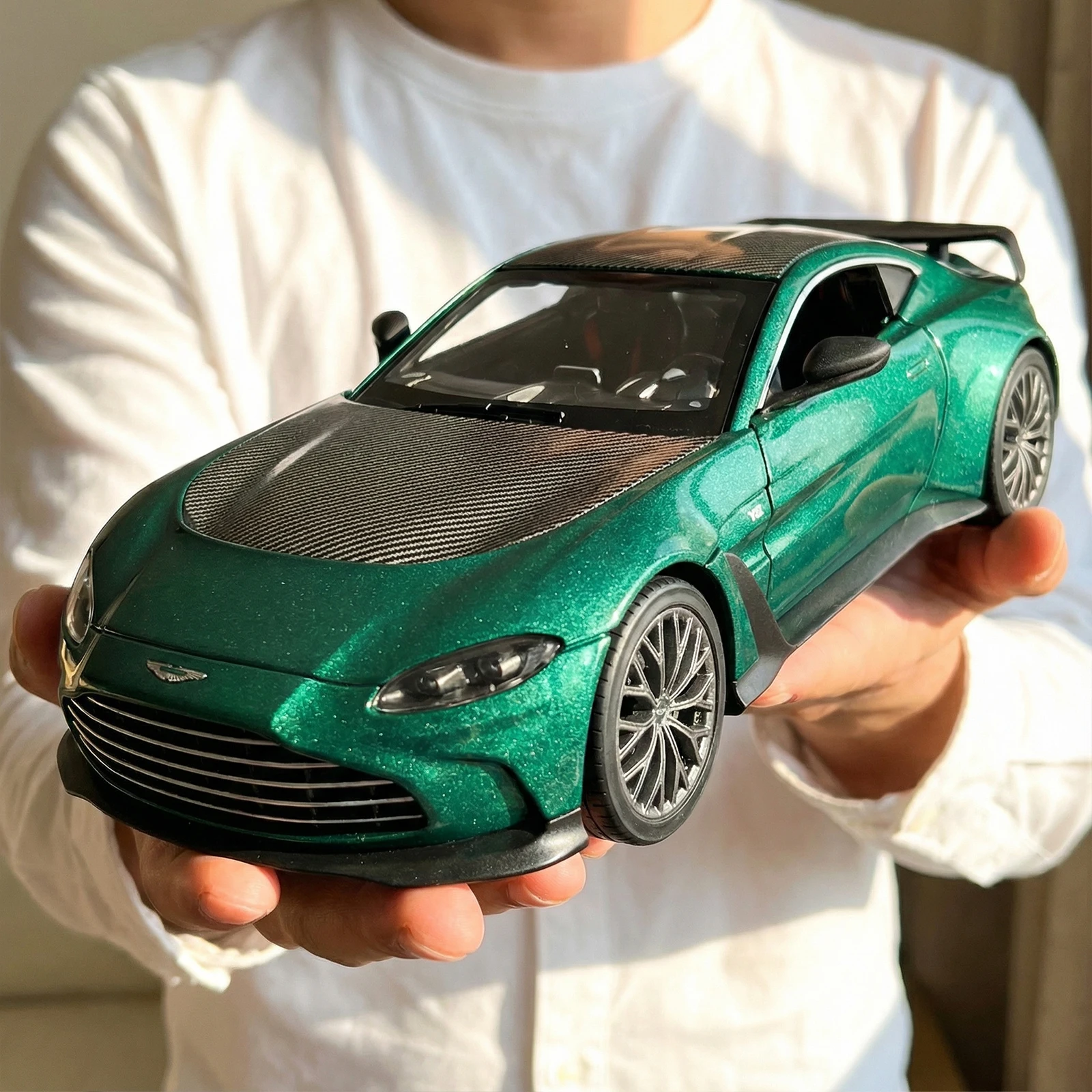 1:24 Blue Diecast Sports Car Collection 4 1:24 Blue Diecast Sports Car Collection - Image 4