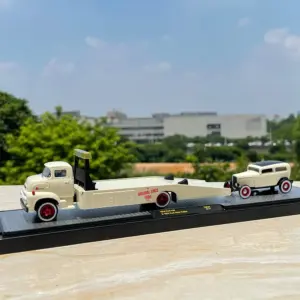 NeonWhite Ford Truck Trailer Model 1:64 Scale