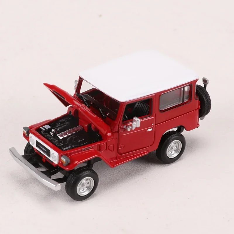 Vintage Land Cruiser FJ40 Diecast Model in 1:64 Scale 7 Vintage Land Cruiser FJ40 Diecast Model in 1:64 Scale - Image 7