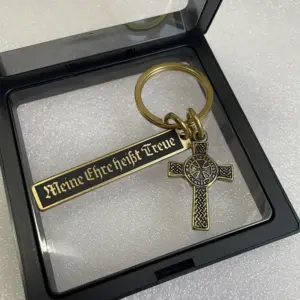 S568d8e7cd3754e15851fbbad694f00b9q