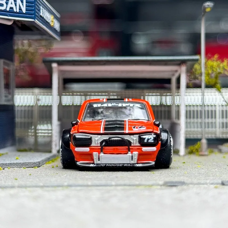 Nissan 2000GTR KPGC10 Diecast Model 1/64 4 Nissan 2000GTR KPGC10 Diecast Model 1/64 - Image 4