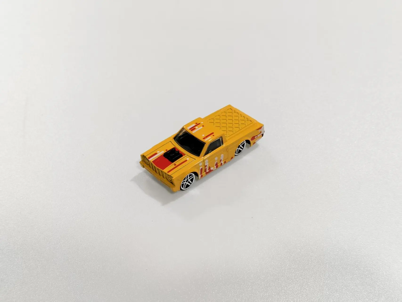 Set of Six 1/64 Die-Cast Race Cars 5 Set of Six 1/64 Die-Cast Race Cars - Image 5