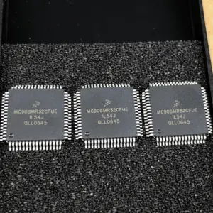 MC908MR32CFUE Microcontroller in TQFP-64 Package