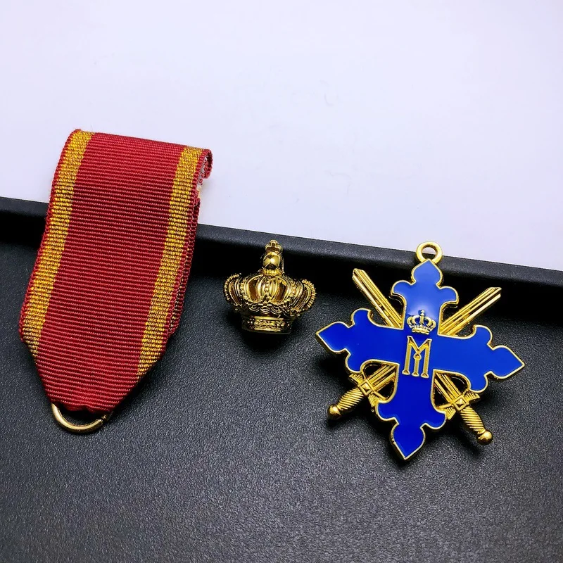 Romanian Bravery Medal Ribbon Badge with Regal Details 3 Romanian Bravery Medal Ribbon Badge with Regal Details - Image 3