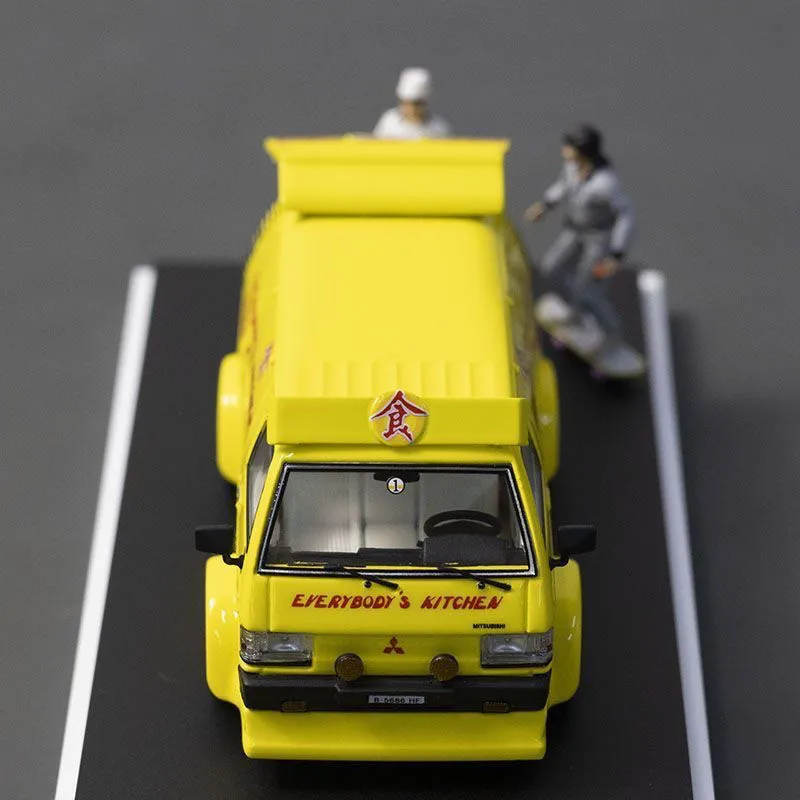Vibrant Yellow Food Truck Miniature Model 4 Vibrant Yellow Food Truck Miniature Model - Image 4