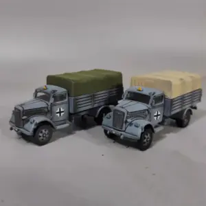 Vintage Opel Transport Truck Model 1:72 Scale