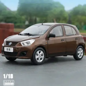 Venucia R30 1:18 Scale Diecast Model