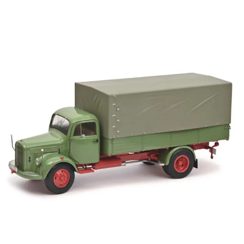 Vintage Green Alloy Truck Model 1:18 Scale 3 Vintage Green Alloy Truck Model 1:18 Scale - Image 3