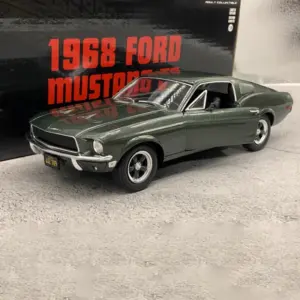 1968 Ford Mustang GT 1/24 Diecast Model