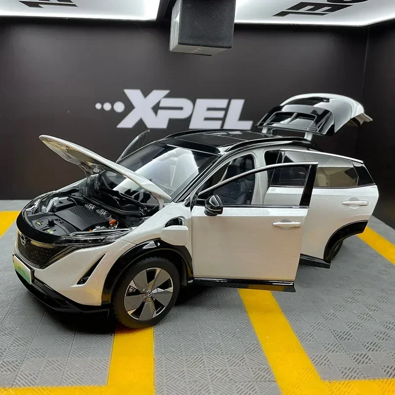 1:18 Nissan ARIYA Diecast Model 1 1:18 Nissan ARIYA Diecast Model