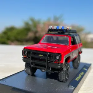 Red Diecast Off-Road SUV Model 1:64 Scale
