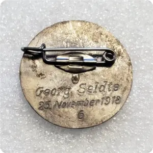 1918 German Helmet Badge Replica for Collectors 3 Sb1cf2fa2f7ea45ee95c9c5839231c327k