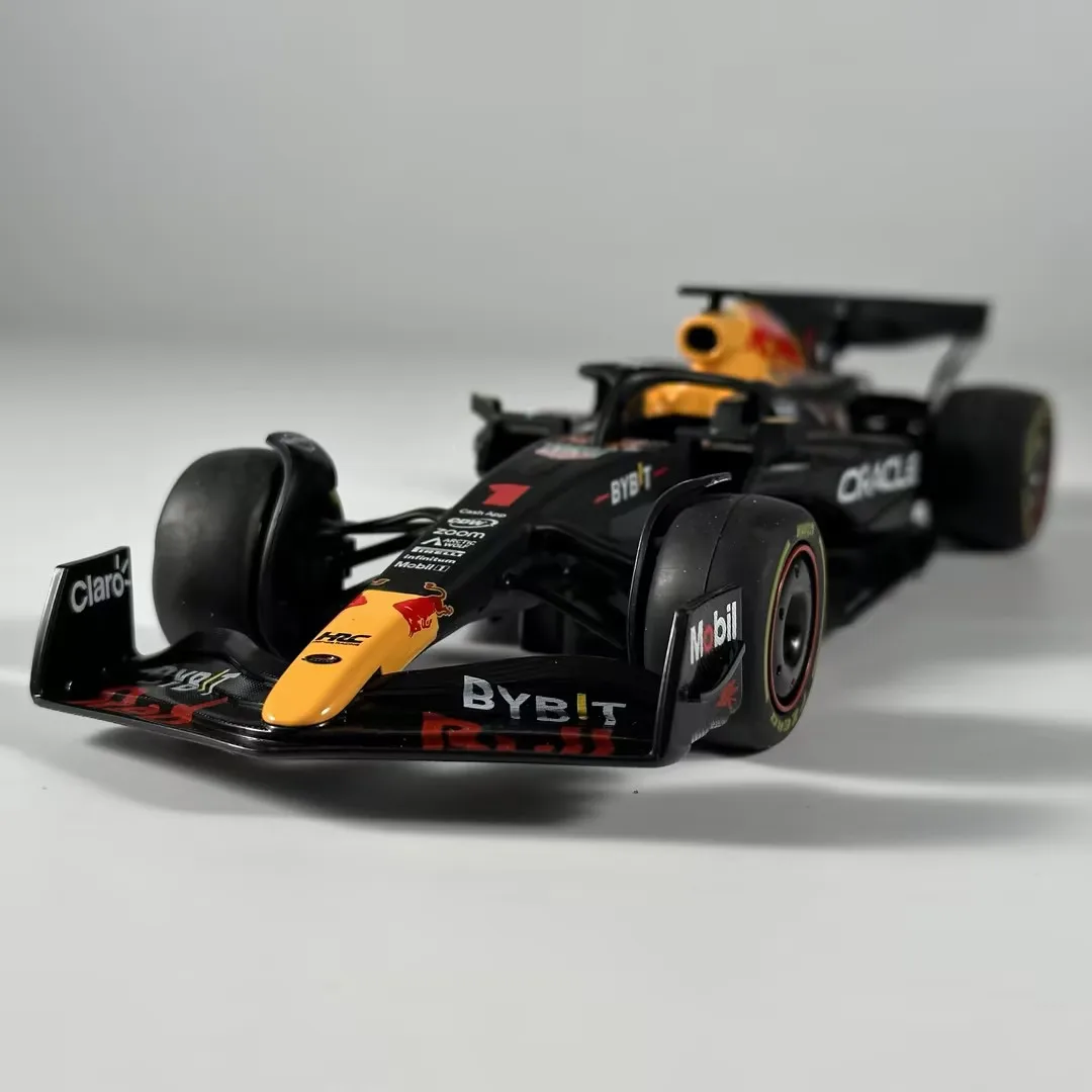 Red Bull RB19 1:24 Diecast Model Collectible 6 Red Bull RB19 1:24 Diecast Model Collectible - Image 6