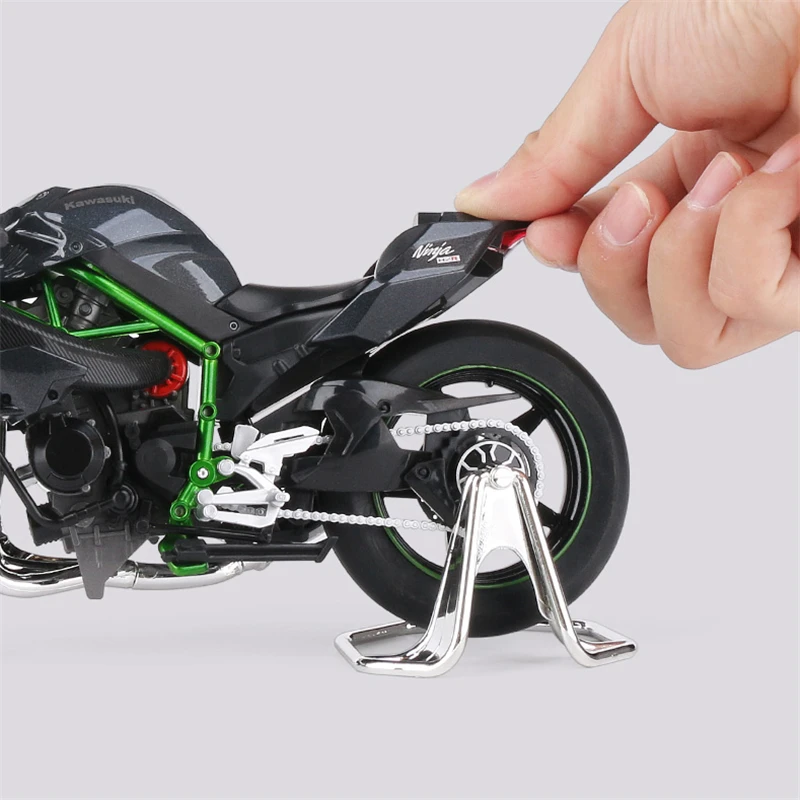 Kawasaki H2R 1:9 Diecast Motorcycle Model 6 Kawasaki H2R 1:9 Diecast Motorcycle Model - Image 6
