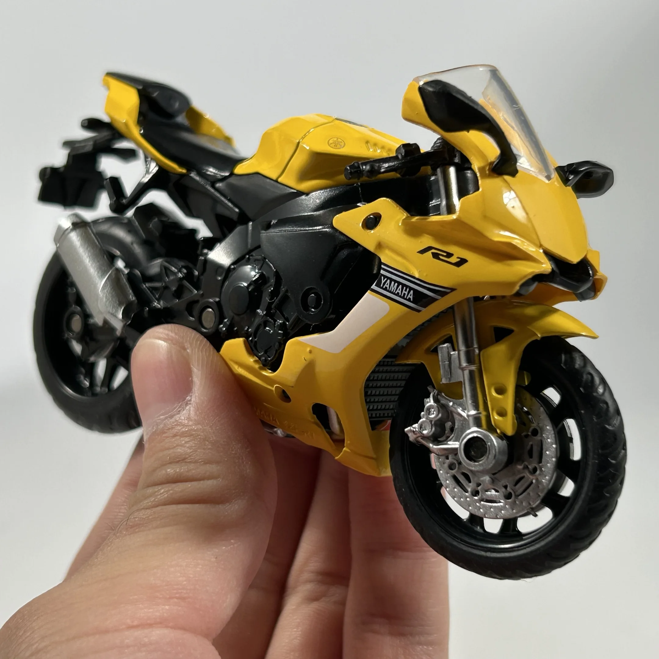 KTM 1290 Super Duke R 1:18 Diecast Model 5 KTM 1290 Super Duke R 1:18 Diecast Model - Image 5