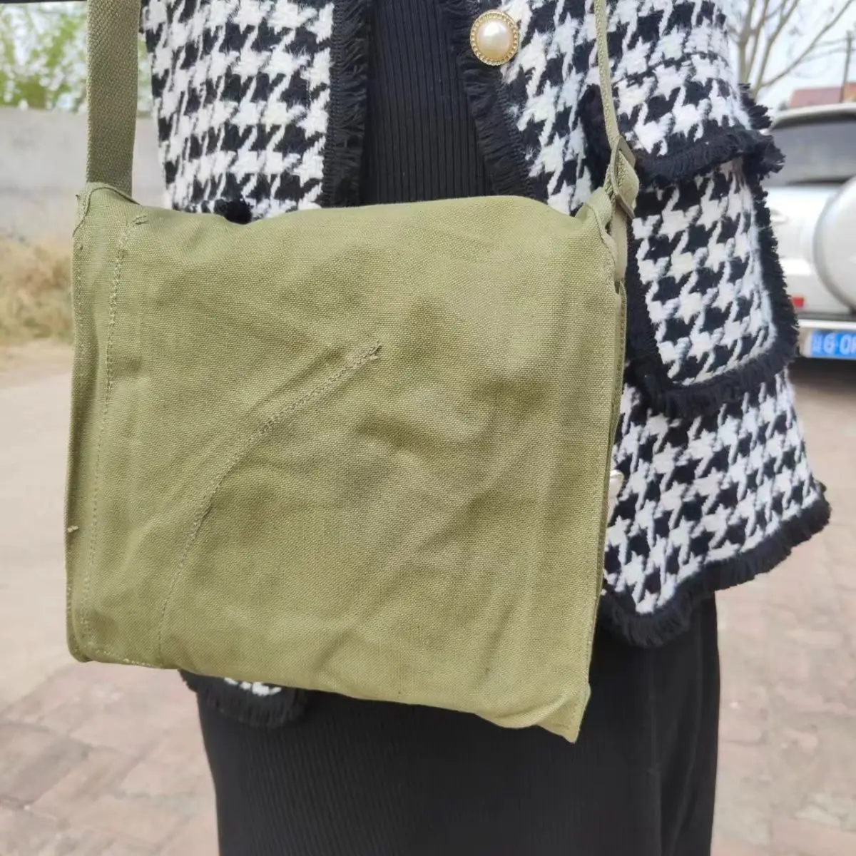 Vintage Vietnamese War-Era Signal Rucksack 3 Vintage Vietnamese War-Era Signal Rucksack - Image 3