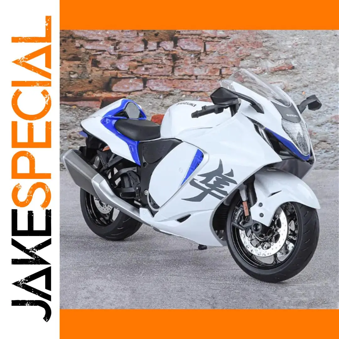 Suzuki Hayabusa GSX-1300R 1:12 Scale Model 1 Suzuki Hayabusa GSX-1300R 1:12 Scale Model