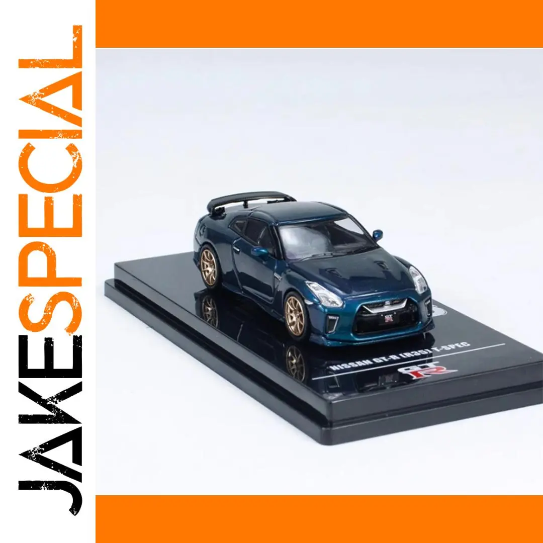 Blue GTR R35 T-SPEC Model Collectible 1 Blue GTR R35 T-SPEC Model Collectible
