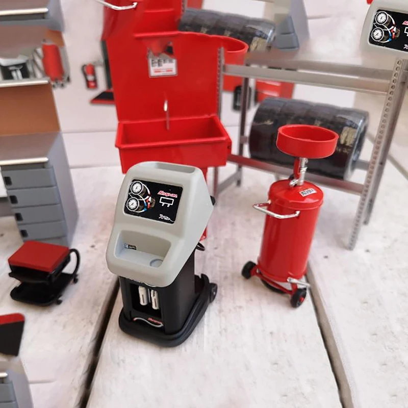 1:18 Scale Car Repair Scene Kit 4 1:18 Scale Car Repair Scene Kit - Image 4