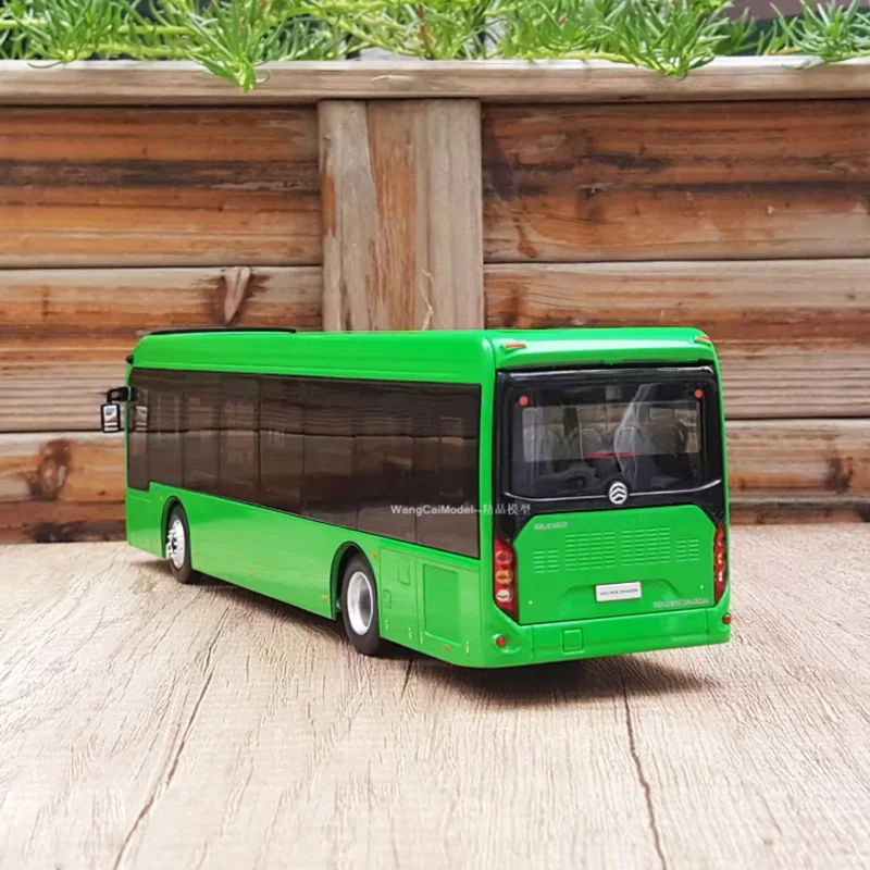 Green Diecast Travel NAV2 Bus Model 1:42 Scale 5 Green Diecast Travel NAV2 Bus Model 1:42 Scale - Image 5
