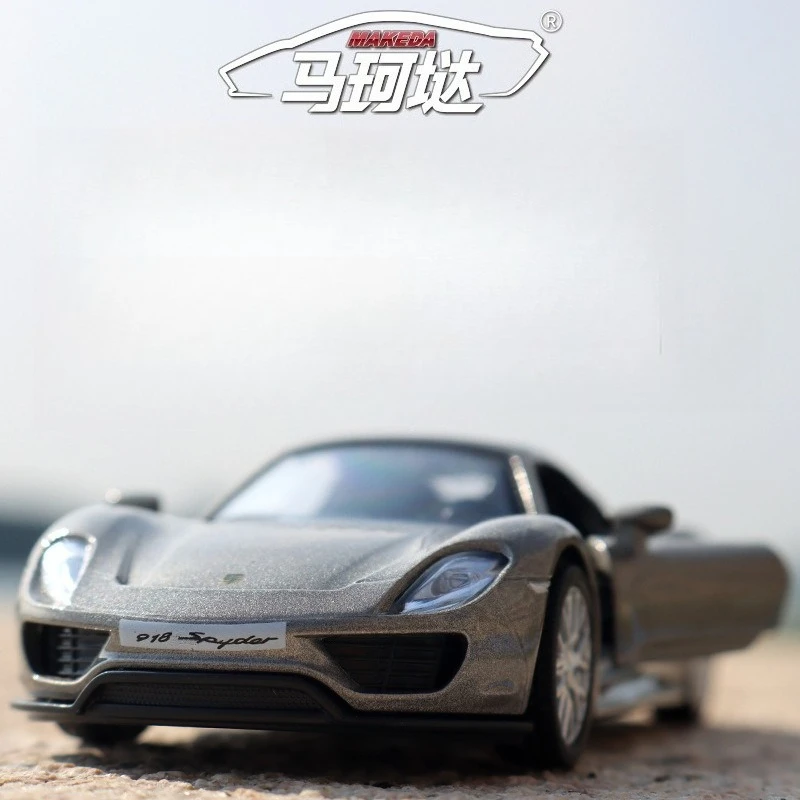 1:36 Diecast Alloy Sports Car Model 1 1:36 Diecast Alloy Sports Car Model