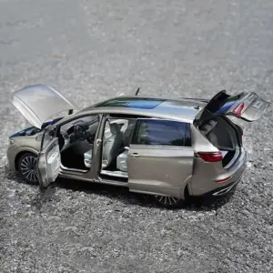 Viloran 1/18 Alloy SUV Car Model 9 S0e3b275c756b48dd9496643ab7cce214V